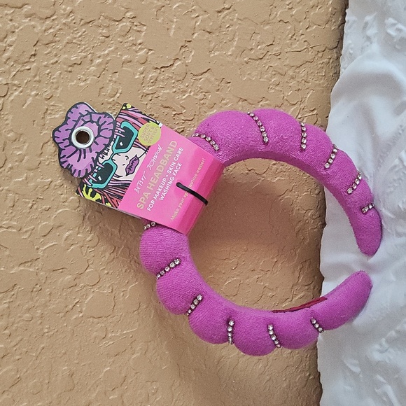 BETSEY JOHNSON SPA HEADBANDS - Picture 2 of 2